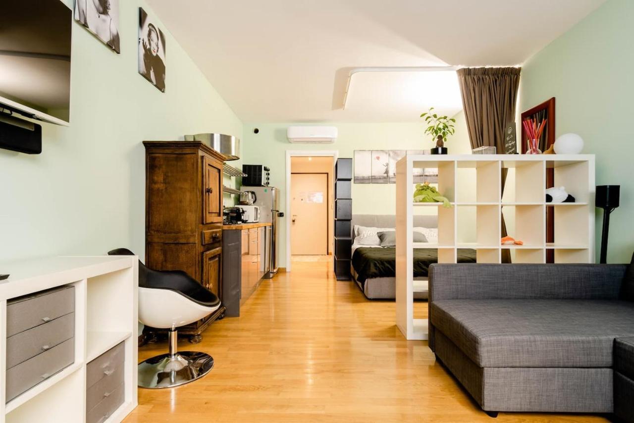 Central Studio Apartment - 24H Self Checkin ミラノ エクステリア 写真